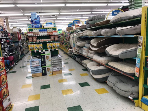 Pet Supply Store «Pet Supplies Plus», reviews and photos, 3100 Manchester Rd, Akron, OH 44319, USA