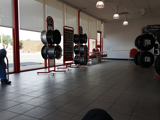 Tire Shop «Discount Tire Store - Lubbock, TX», reviews and photos, 1702 Avenue Q, Lubbock, TX 79401, USA