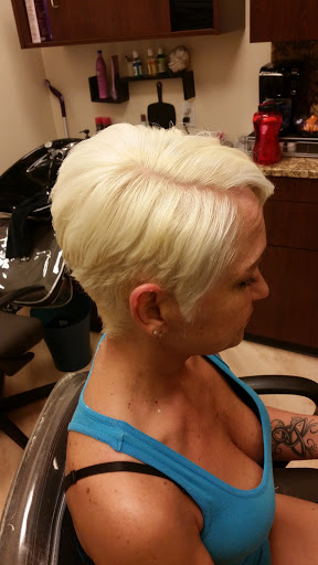 Hair Salon «X-Elle Hair Studio», reviews and photos, 200 SW 8th St Suite B, Ocala, FL 34471, USA