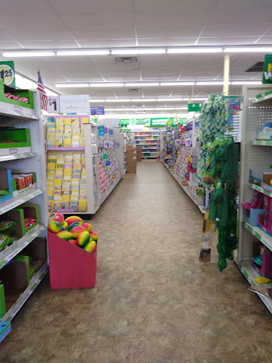 Dollar Store «Dollar Tree», reviews and photos, 21700 W Eleven Mile Rd, Southfield, MI 48076, USA