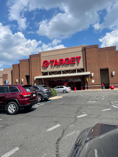 Department Store «Target», reviews and photos, 3101 Jefferson Davis Hwy, Alexandria, VA 22305, USA