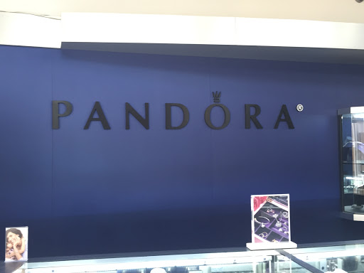 Jewelry Store «Highlands Jewelers-- Jewelery Repair», reviews and photos, 3830 Valley Centre Dr #706, San Diego, CA 92130, USA