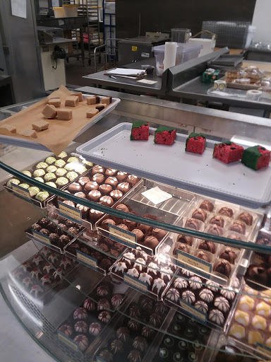 Grocery Store «Grandview Yard Market District», reviews and photos, 840 W 3rd Ave, Columbus, OH 43212, USA