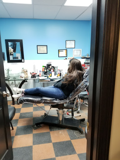 Tattoo and Piercing Shop «Miraculous Creations», reviews and photos, 387 Park Ave, Worcester, MA 01610, USA