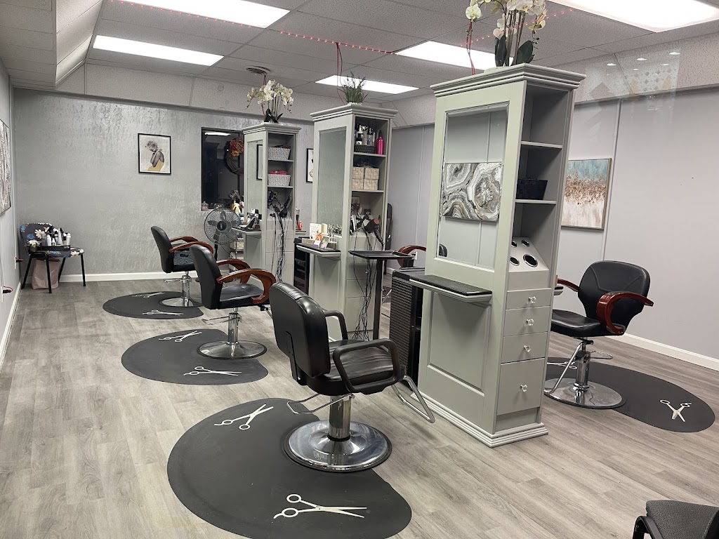 The Color Lounge Salon & Spa Concord, NH 03301 Services and Reviews