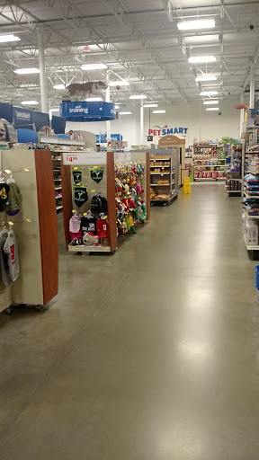 Pet Supply Store «PetSmart», reviews and photos, 13000 Aurora Ave N, Seattle, WA 98133, USA