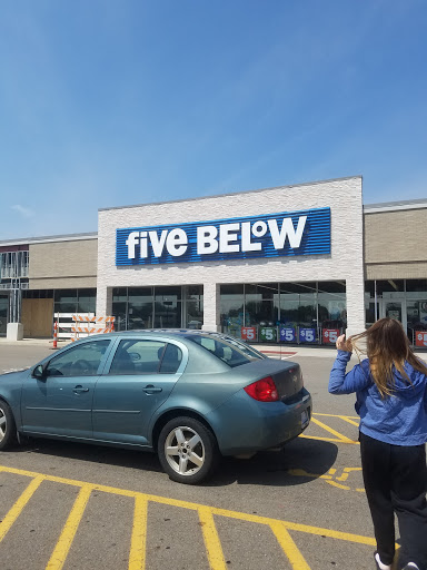 Variety Store «Five Below», reviews and photos, 8317 E Twelve Mile Rd, Warren, MI 48093, USA