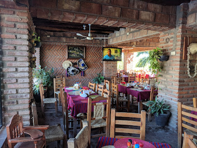 Restaurant Malecón - Paso malecón frente al río Petatlán, 81900 Sinaloa de Leyva, Sin., Mexico