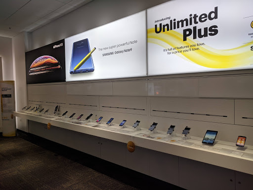 Cell Phone Store «Sprint Store», reviews and photos, 1100 Lake St, Oak Park, IL 60301, USA