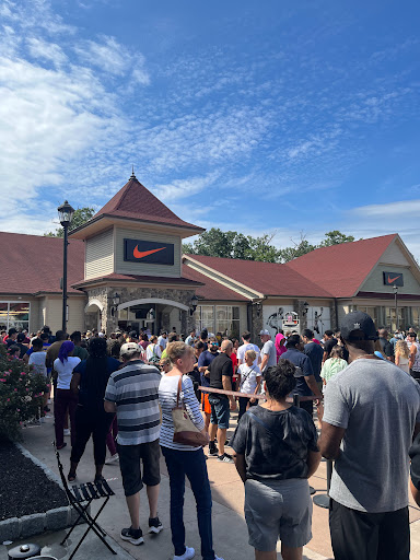 Clothing Store «Nike Factory Store», reviews and photos, 600 Bluebird Ct, Central Valley, NY 10917, USA