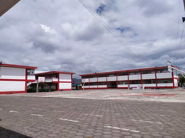 Opiniones de Colegio Nacional Experimental “Salcedo” en Salcedo - Escuela