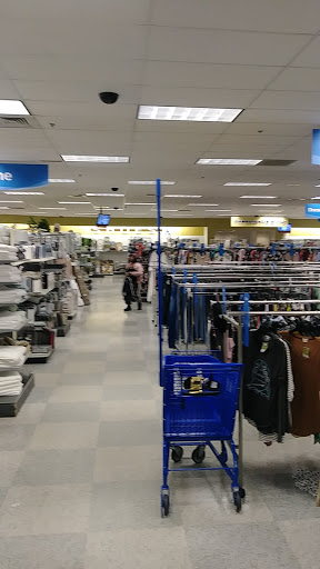 Clothing Store «Ross Dress for Less», reviews and photos, 8464 W Hillsborough Ave, Tampa, FL 33615, USA