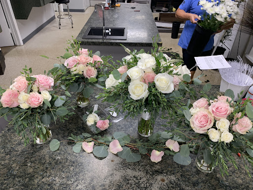 Florist «Hassell Florist», reviews and photos, 1679 Drew St, Clearwater, FL 33755, USA