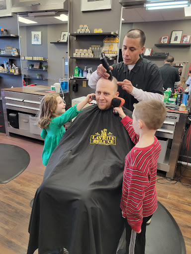 Barber Shop «Roswell Barber Shop», reviews and photos, 10800 Alpharetta Hwy #200, Roswell, GA 30076, USA