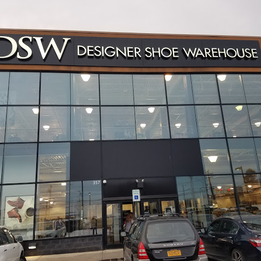Shoe Store «DSW Designer Shoe Warehouse», reviews and photos, 357 Old Country Rd, Carle Place, NY 11514, USA