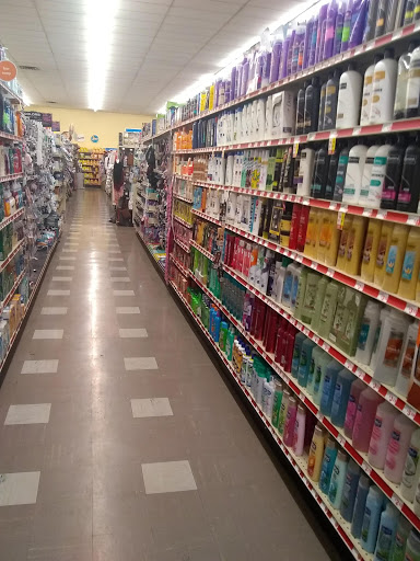 Dollar Store «FAMILY DOLLAR», reviews and photos, 417 Michigan St, Algonac, MI 48001, USA