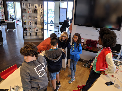 Cell Phone Store «Verizon», reviews and photos, 3419 W Century Blvd, Inglewood, CA 90303, USA