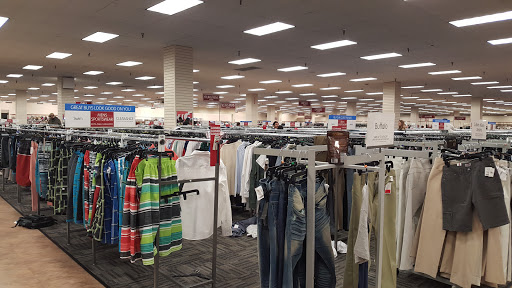 Clothing Store «Burlington Coat Factory», reviews and photos, 4701 N Harlem Ave, Harwood Heights, IL 60706, USA