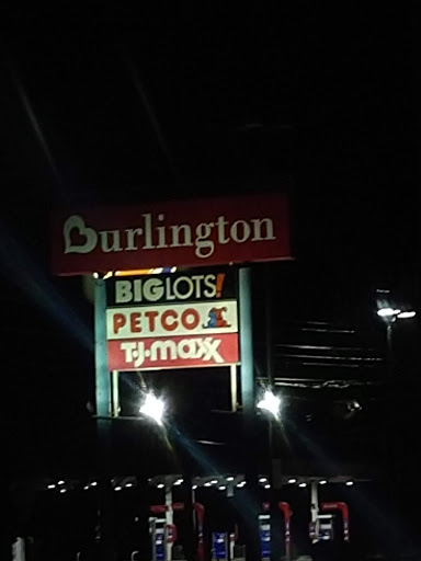 Pet Supply Store «Petco Animal Supplies», reviews and photos, 2621 MacArthur Rd, Whitehall, PA 18052, USA