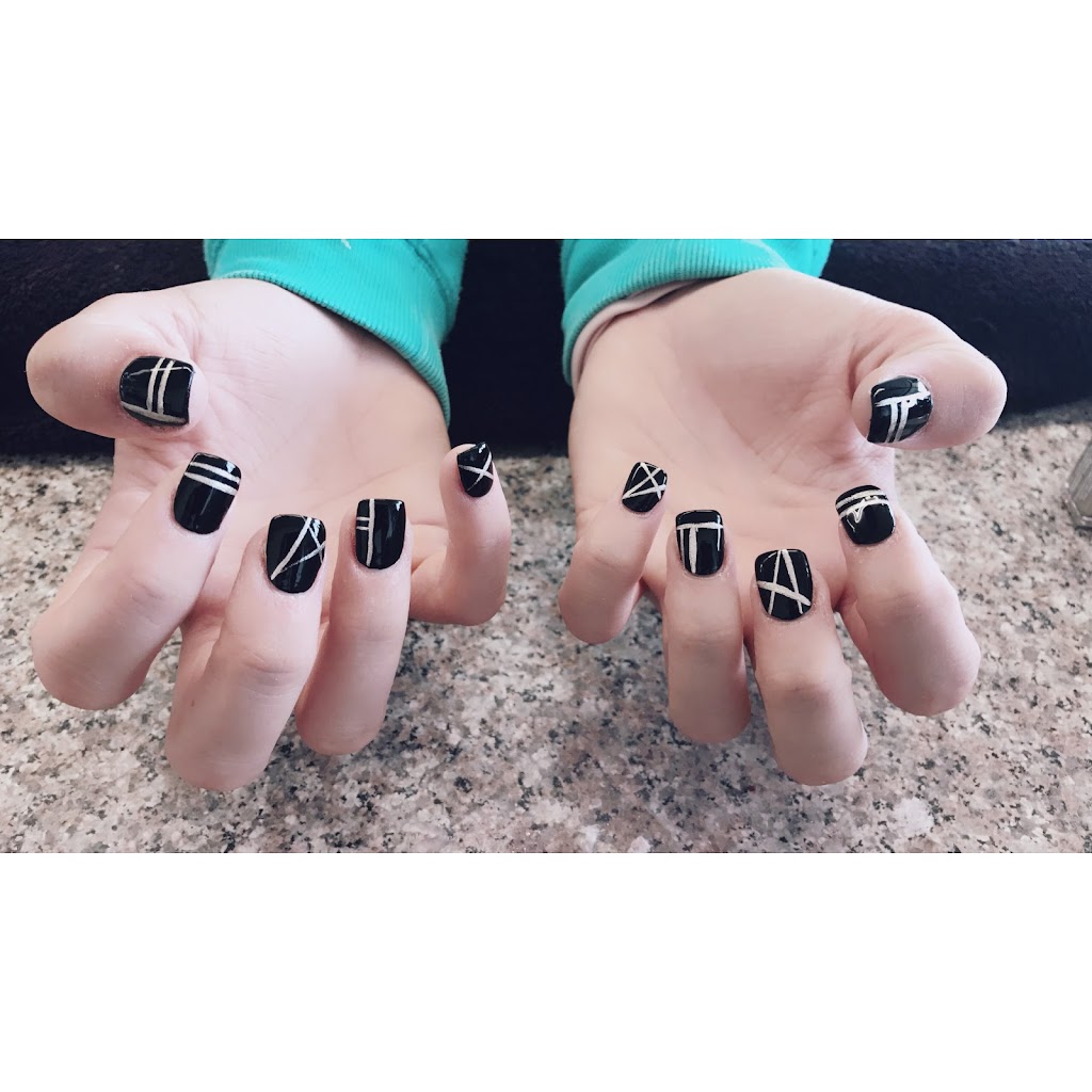 Pink and White Nail Spa Highland, IL 62249 Services and Reviews