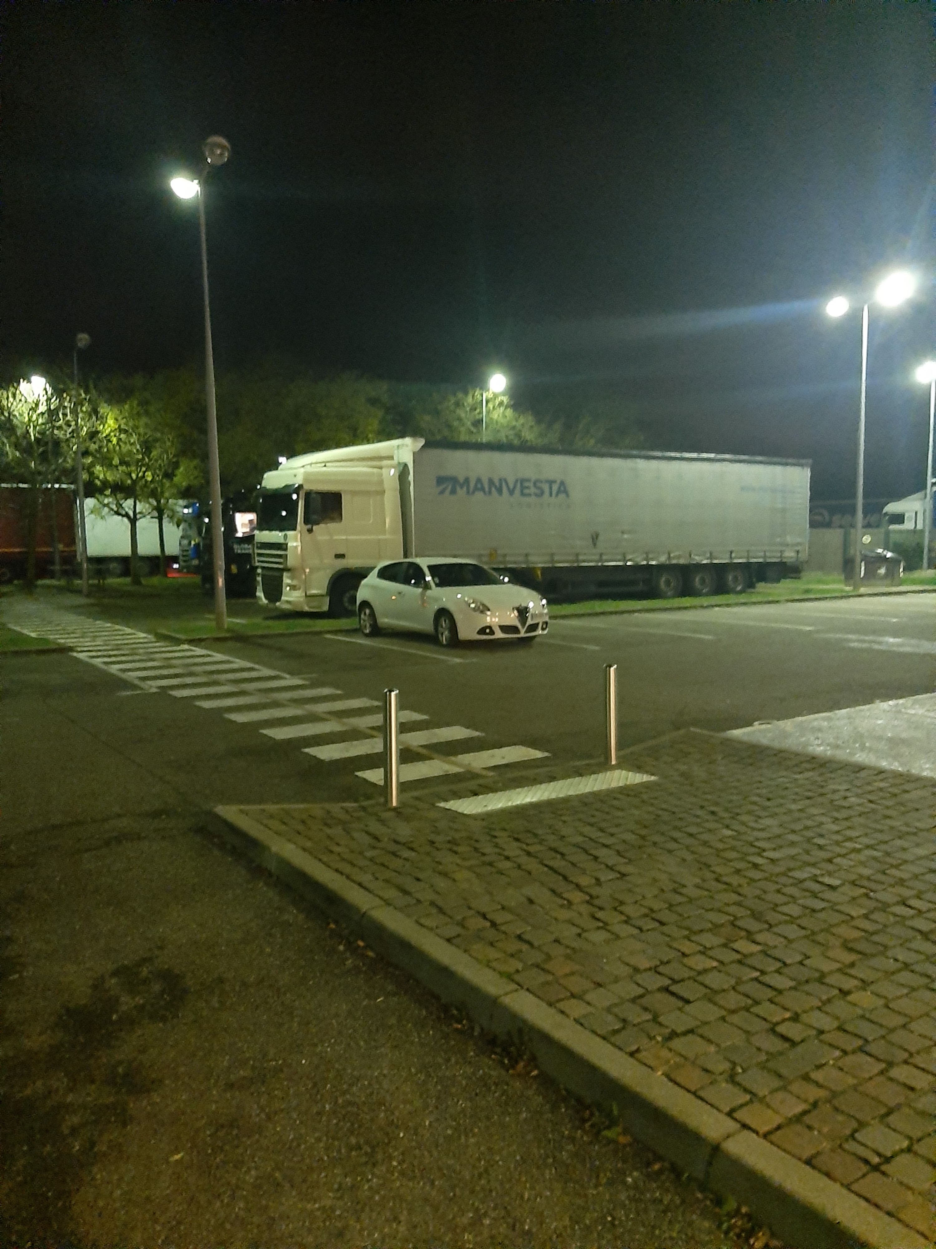 Photo n° 1 de l'avis de Volodymyr.a fait le 28/11/2021 à 20:06