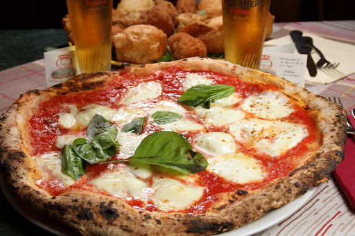 Pizzeria Giuliano in Napoli, Città Metropolitana di Napoli