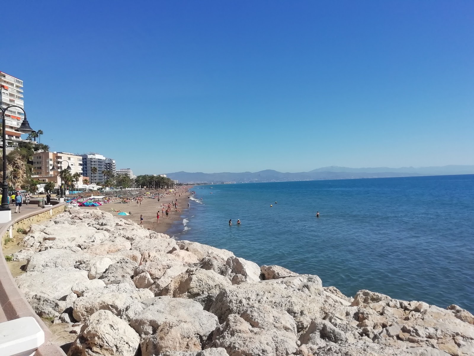 Carihuela Plajı'in fotoğrafı ve yerleşim