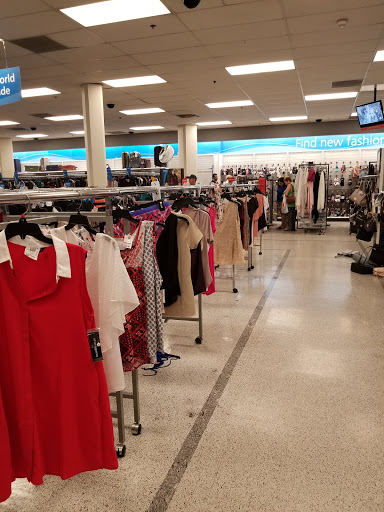 Clothing Store «Ross Dress for Less», reviews and photos, 13750 Riverside Dr, Sherman Oaks, CA 91423, USA
