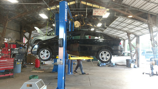 Auto Repair Shop «B C Auto Repair», reviews and photos, 2301 S Gordon St, Alvin, TX 77511, USA