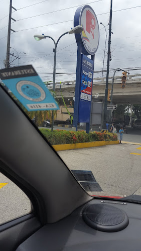 Opiniones de Estacion de Servicios Las Monjas Petrolrios en Guayaquil - Gasolinera