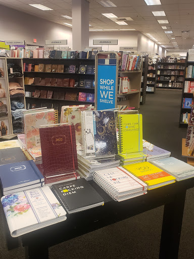 Book Store «Books-A-Million», reviews and photos, 2150 Northwoods Blvd, Charleston, SC 29406, USA