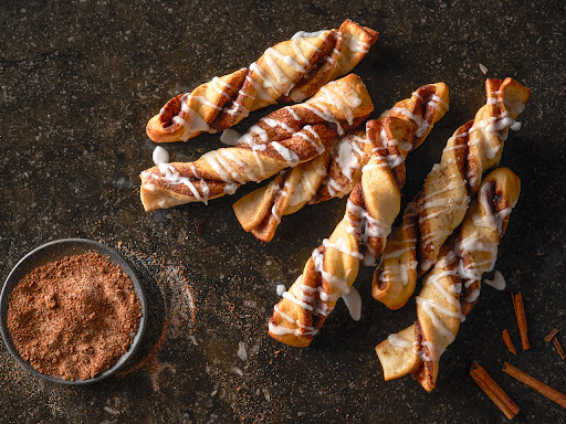 Pizza Restaurant «Round Table Pizza», reviews and photos, 186 Northgate Dr, San Rafael, CA 94903, USA