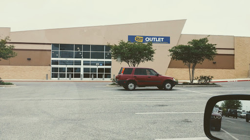 Best Buy Outlet Store, 6218 Wood Glen Dr, San Antonio, TX 78244, USA, 
