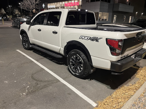 Nissan Dealer «Larry H. Miller Nissan Southwest», reviews and photos, 5067 S Wadsworth Blvd, Littleton, CO 80123, USA