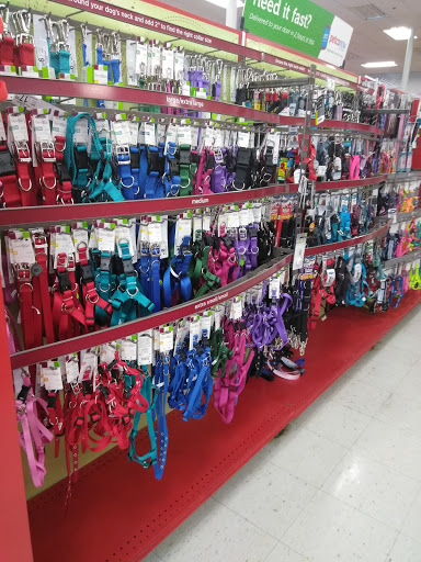 Pet Supply Store «Petco Animal Supplies», reviews and photos, 210 Nut Tree Pkwy, Vacaville, CA 95687, USA