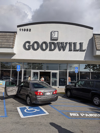 Thrift Store «Goodwill Store & Donation Center», reviews and photos