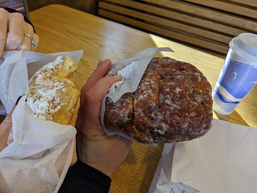 Donut Shop «Country Style Donuts», reviews and photos, 4300 Williamsburg Rd, Richmond, VA 23231, USA