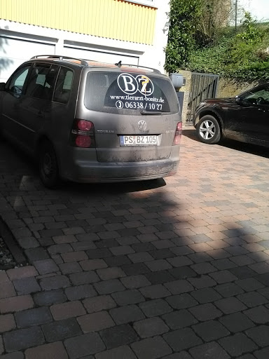 Dr. Arnold Bonitz Tierarztpraxis unter Hornbach, 
