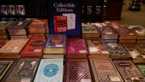 Book Store «Barnes & Noble», reviews and photos, 65 E Marketview Dr, Champaign, IL 61820, USA