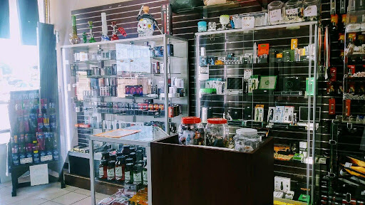 Tobacco Shop «GM Tobacco & Super Vapor», reviews and photos, 3250 W Pleasant Run Rd #100, Lancaster, TX 75146, USA