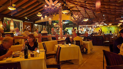 Eslovenia India Inquieto La Palapa Restaurant - Púlpito 105-3, Zona Romántica, Emiliano Zapata,  48380 Puerto Vallarta, Jal.