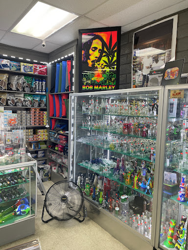 Tobacco Shop «One Love Smoke Shop», reviews and photos, 7010 Trask Ave, Westminster, CA 92683, USA