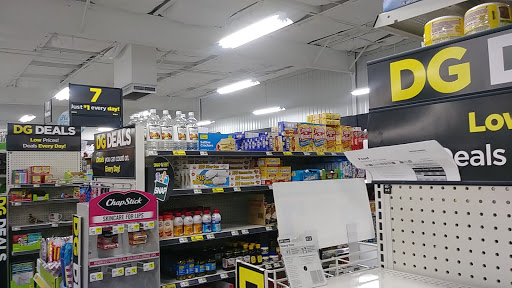 Discount Store «Dollar General», reviews and photos, 1822 E Broadway, Alton, IL 62002, USA
