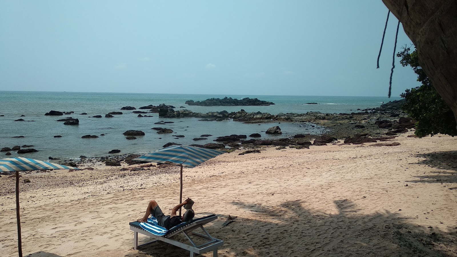 Foto de Small Cola Beach - lugar popular entre los conocedores del relax