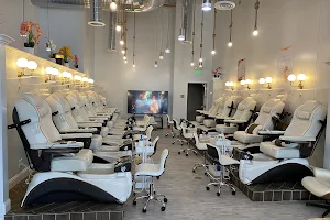 Organic Nail Bar image