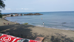 Besikduzu public beach'in fotoğrafı çok temiz temizlik seviyesi ile