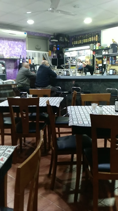 Cafe - Bar La Perla De Gonzalo - C. Murillo, 30510 Yecla, Murcia, Spain