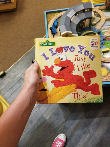 Book Store «Barnes & Noble», reviews and photos, 65 E Marketview Dr, Champaign, IL 61820, USA