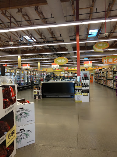 Grocery Store «Grocery Outlet Bargain Market», reviews and photos, 424 Roseville Square, Roseville, CA 95678, USA
