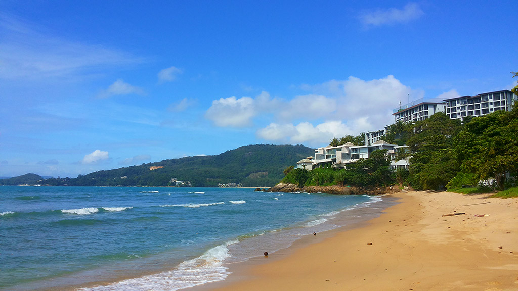 Φωτογραφία του Rayee Beach παροχές περιοχής